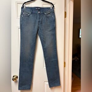New BLK DNM Slim Fit Women's Blue Jeans. Size 34 X 32.